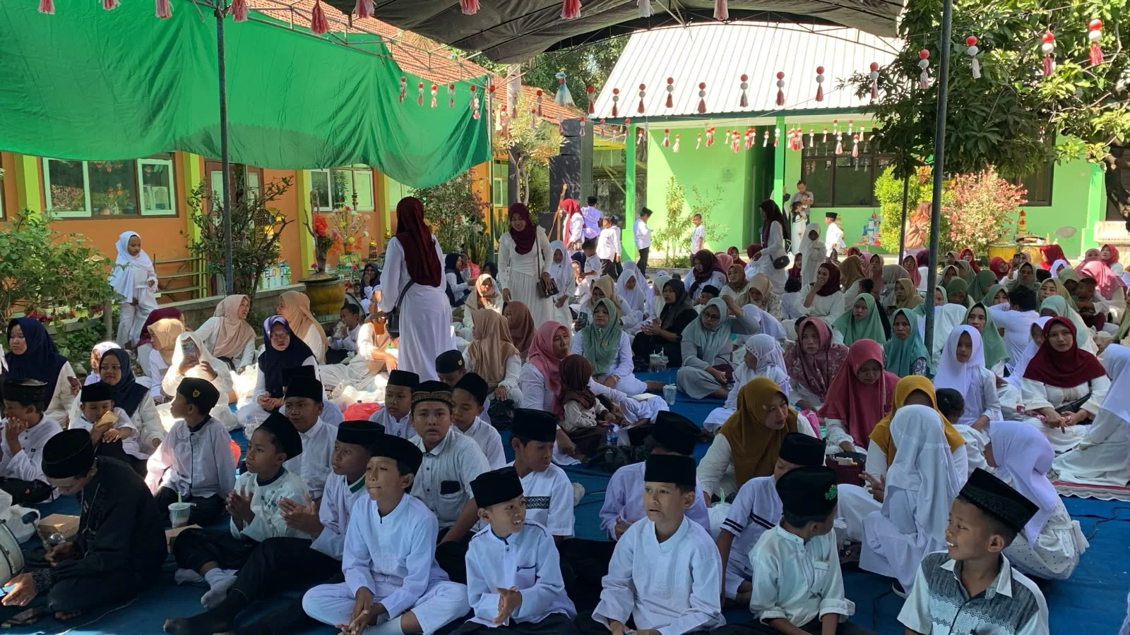 Peringatan Maulid Nabi Muhammad SAW 1448 H di SDN 1 Juglangan sebagai Upaya Penguatan Karakter Religius Peserta Didik